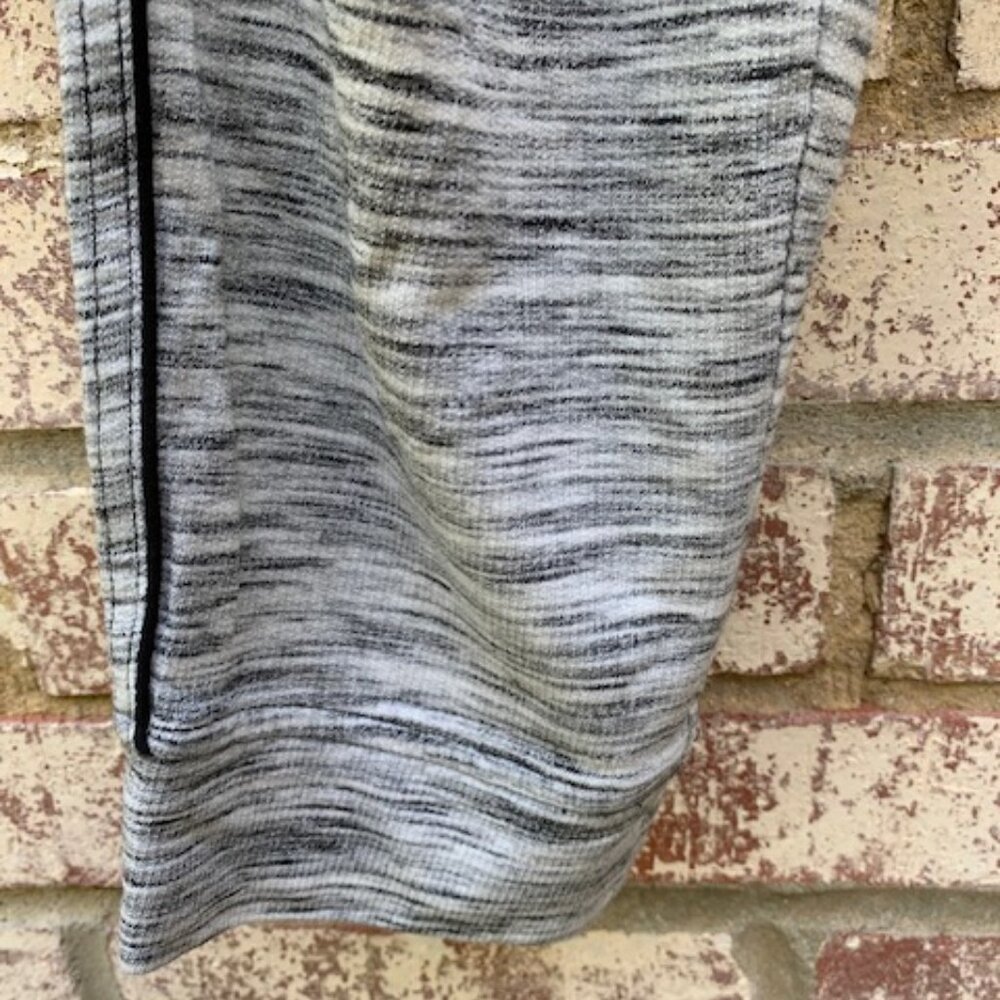 Lou & Grey jogger sweatpants size medium - Picture 4 of 9
